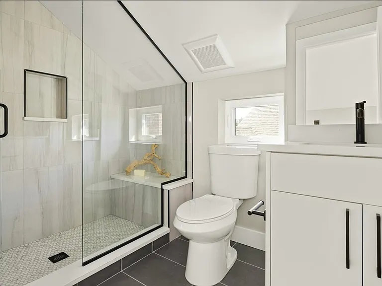 1451 Irving St — Photo 24