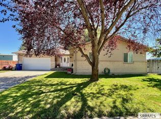 2 Brandon Dr, Sugar City, ID 83448