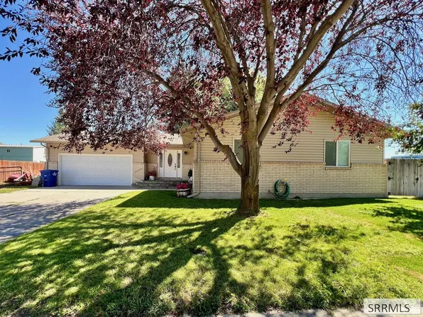2 Brandon Dr, Sugar City, ID 83448