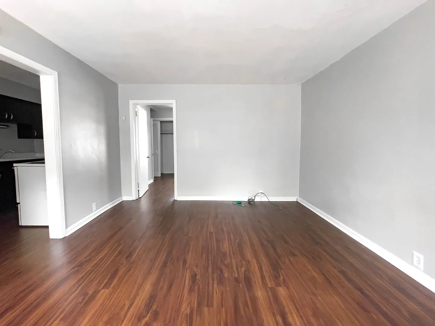 Cozy 1 bedroom, Close to Campus — Photo 2