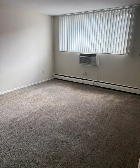 2100 Aldrich Ave S #104 — Photo 5