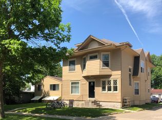 507 N Linn St APT 3, Iowa City, IA 52245