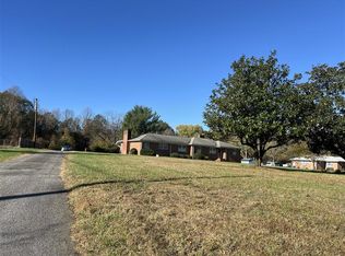 4118 Groometown Rd, Greensboro, NC 27407