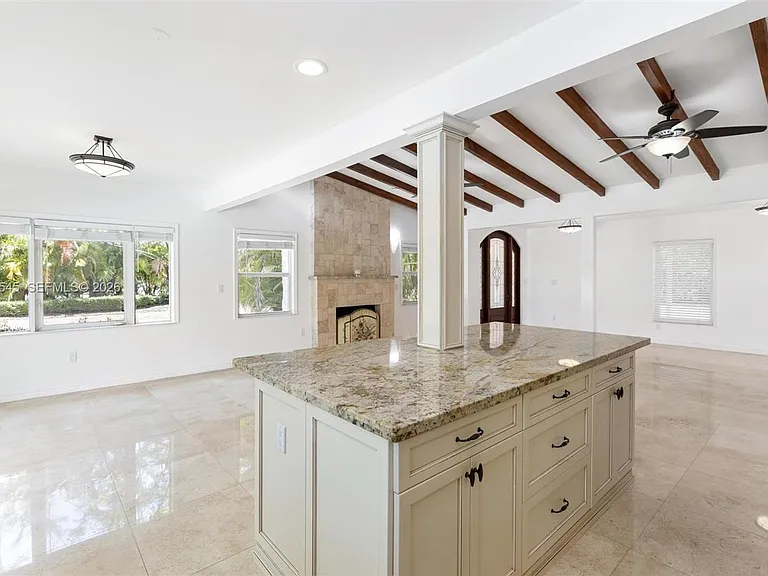 8030 SW 120th St — Photo 6