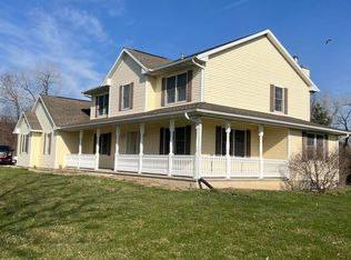 303 S Oak St, Winfield, IA 52659