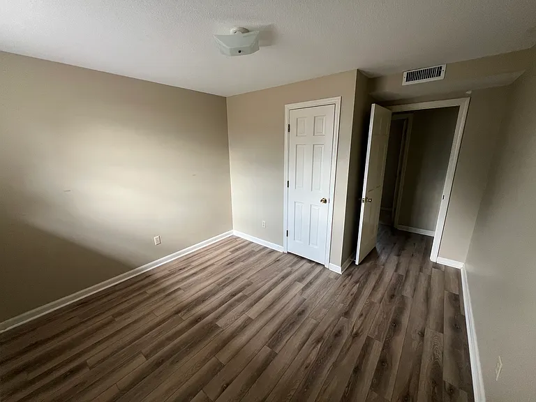 940 Robin Hood Dr NW — Photo 8