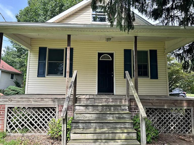 326 Tollgate Rd — Photo 8