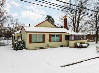 2030 Orpington Dr, Troy, MI 48083