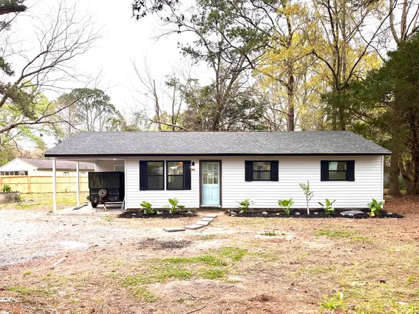 1722 Bozo Ln, Johns Island, SC 29455