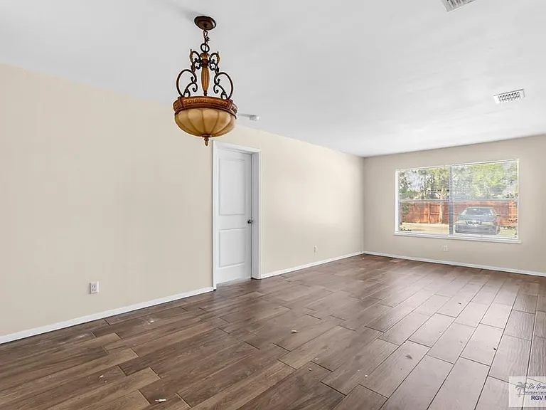 401 Jose Marti Blvd #103 — Photo 3