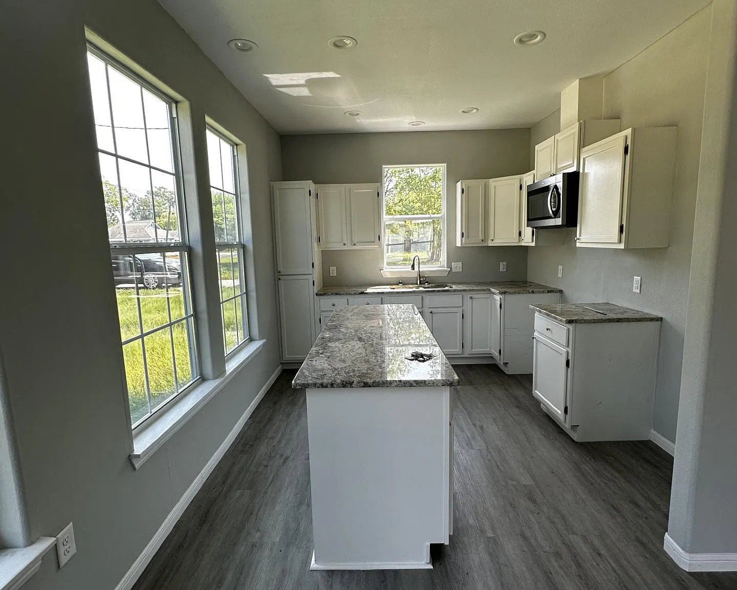 2 bed, 1293 sqft, $1,450 — Photo 4