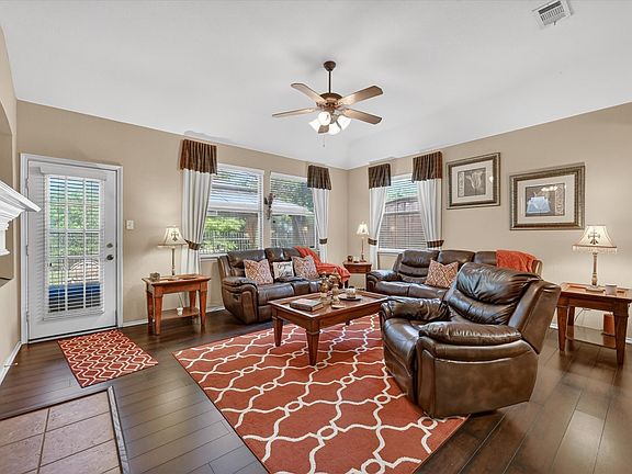 5th image of 9956 Delamere Dr