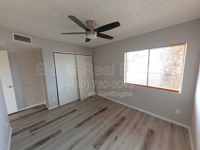 10713 W Campbell Ave — Photo 26