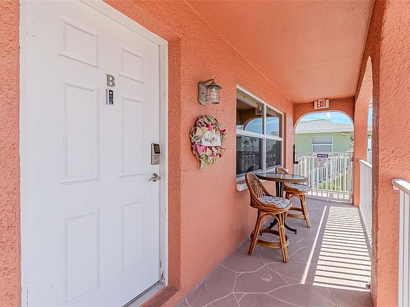 3rd image of 5605 SHORE BOULEVARD S #1B