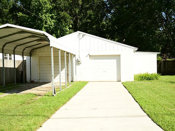 2nd image of 4131 Flynn Dr