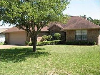 1st image of 2103 Sleepy Hollow Ln