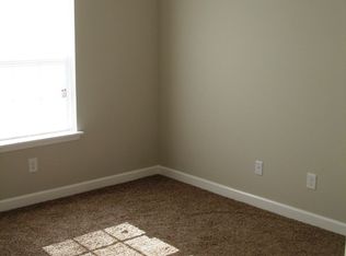 522 Holly Pines Dr, Pinehurst, NC 28374