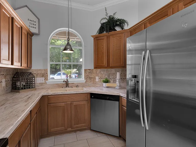 106 Snug Harbor Dr — Photo 3