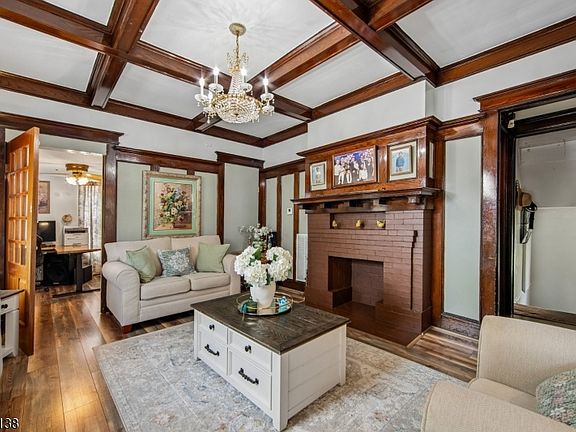 5th image of 826 Degraw Ave