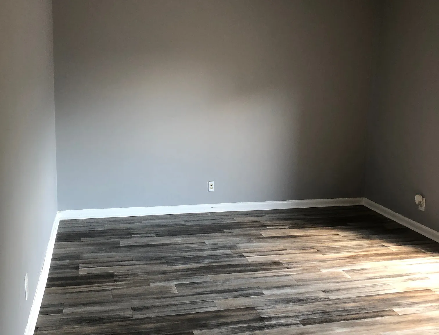 599 Winding Creek Rd — Photo 2