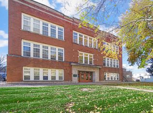 311 S Court St APT 301, Crown Point, IN 46307