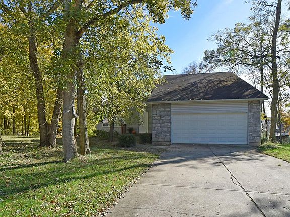 2nd image of 1311 Maple Knoll Ct