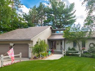 10988 S Greenville Rd, Greenville, MI 48838