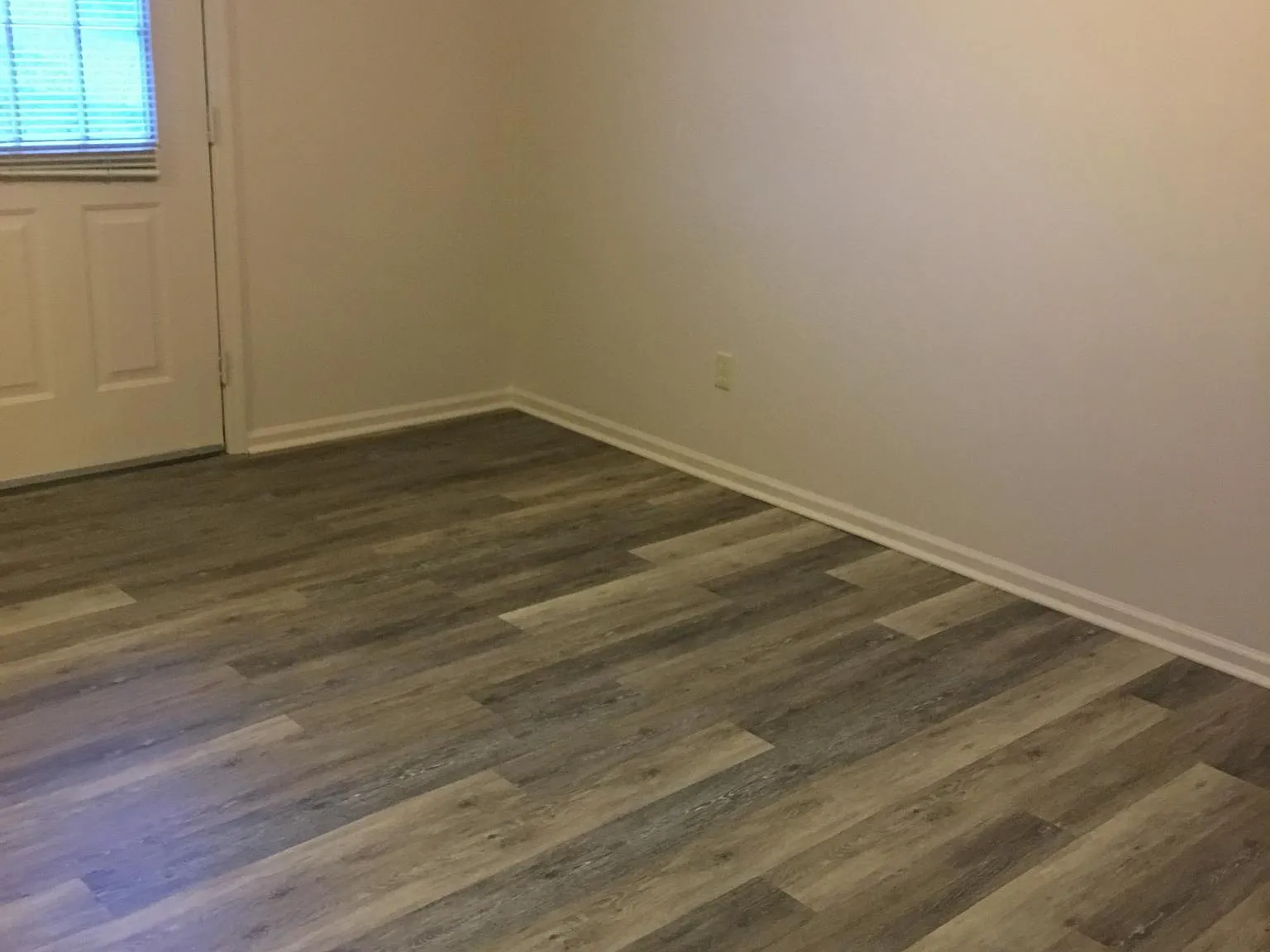 111 Manna Dr — Photo 3