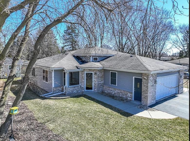 303 South Devendorf STREET, Elkhorn, WI 53121 Zillow