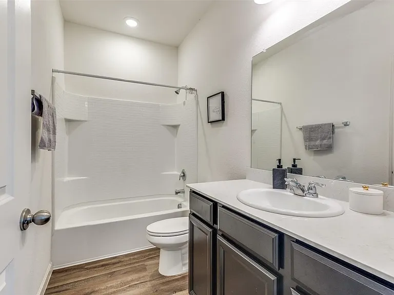 6536 Trident Ct — Photo 8