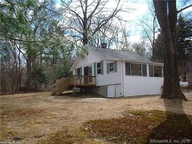1st image of 49 Washington Dr