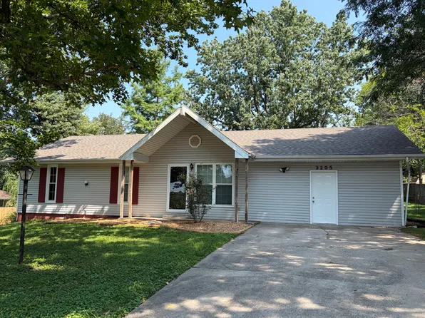 3205 W Marty Street, Springfield, MO 65810