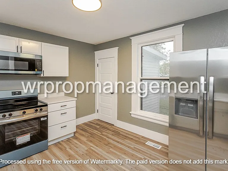 1822 Glendale Ave — Photo 14