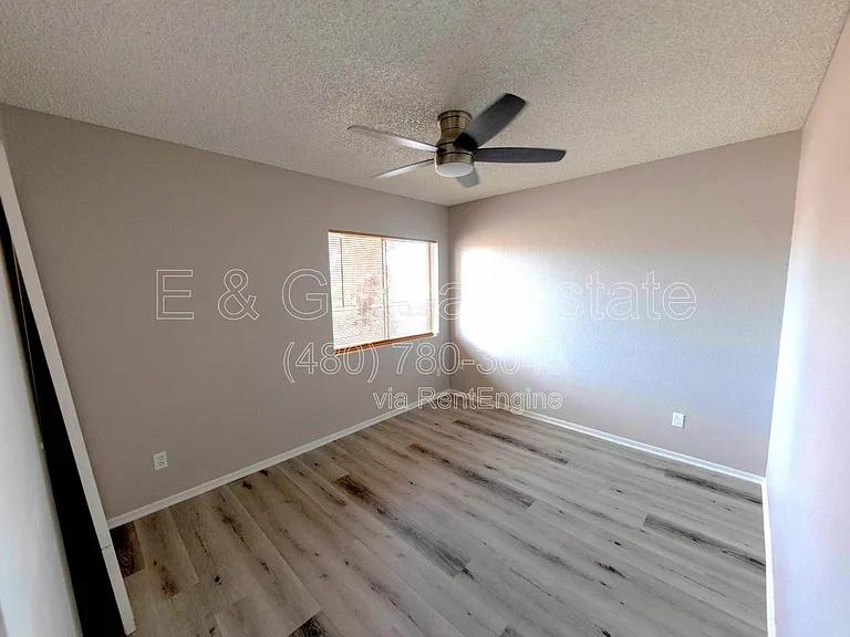 10713 W Campbell Ave — Photo 25