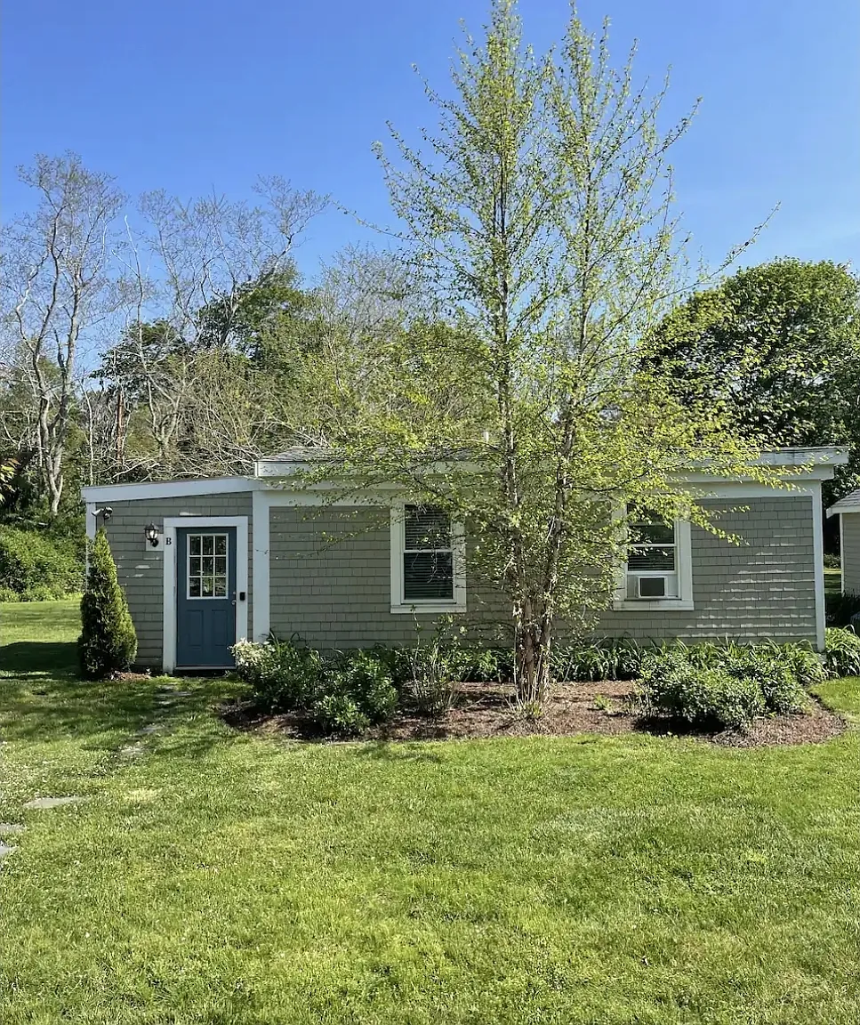 2100 Main St — Photo 1