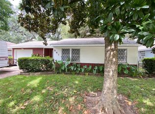 841 Magnolia St, Lake Jackson, TX 77566