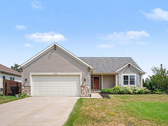 3rd image of 3476 Lindsey Ln