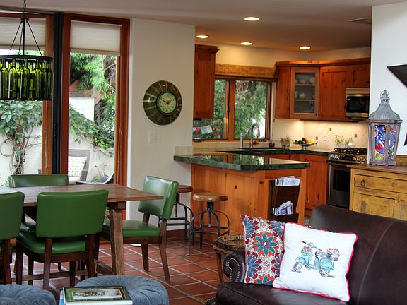 2nd image of 1021 Laguna St APT 2