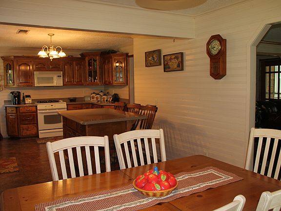 Dining/Kitchen