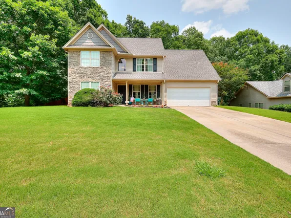 2314 Robin Dr, Loganville, GA 30052