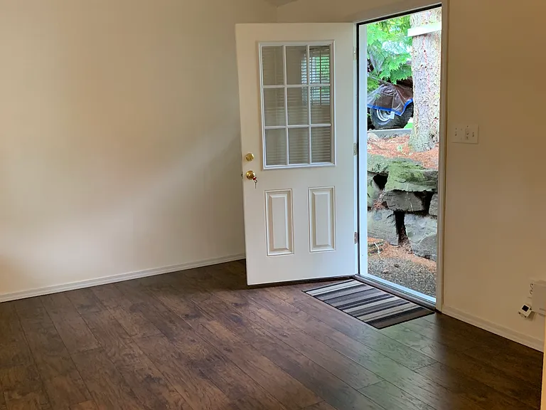 7338 NE 140th Pl — Photo 3