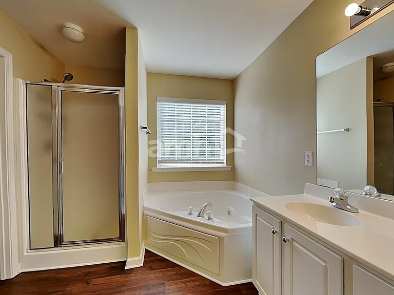 405 Bedstraw Ct — Photo 13