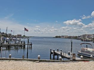 4 Camden Ave, Harvey Cedars, NJ 08008