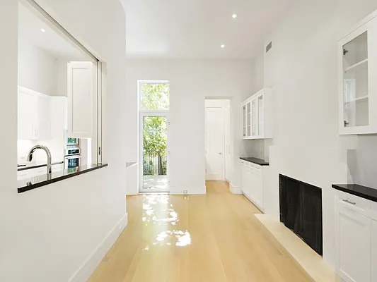 Sold by Sotheby's International Realty | media 5