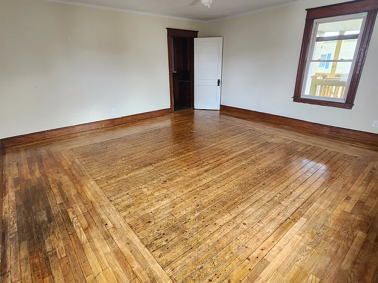 33 Bradley St #3R — Photo 9