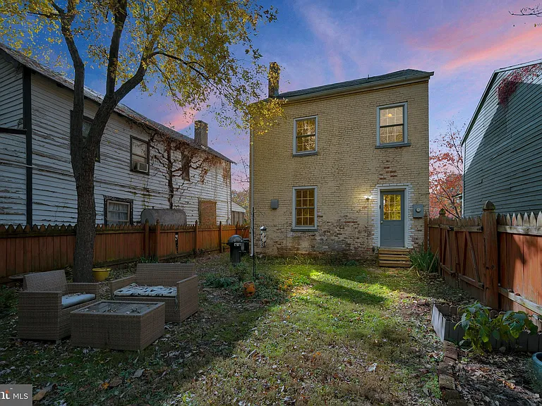305 Prince Edward St — Photo 5