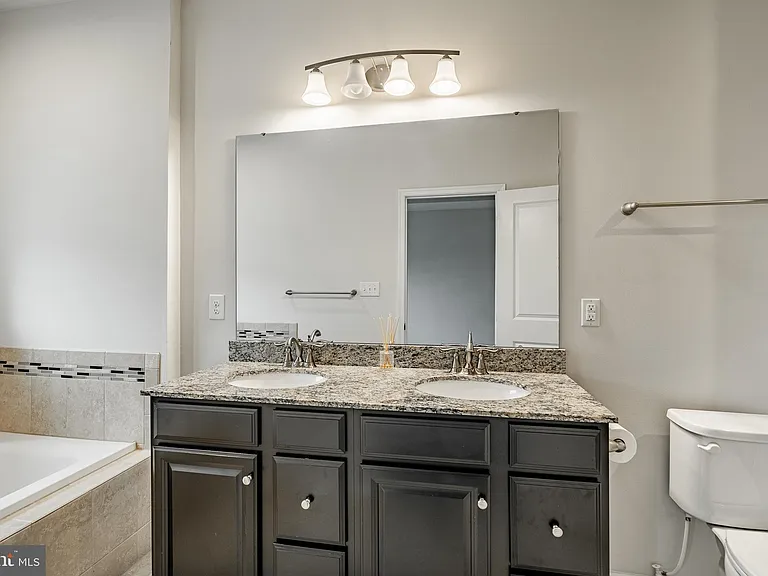 300 Blue Welsh St — Photo 25