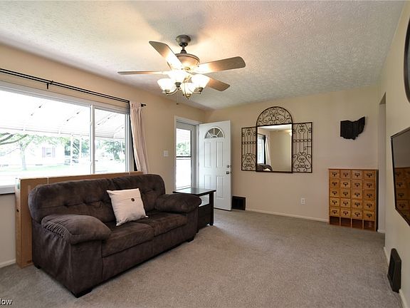 5th image of 2659 Elmwood St