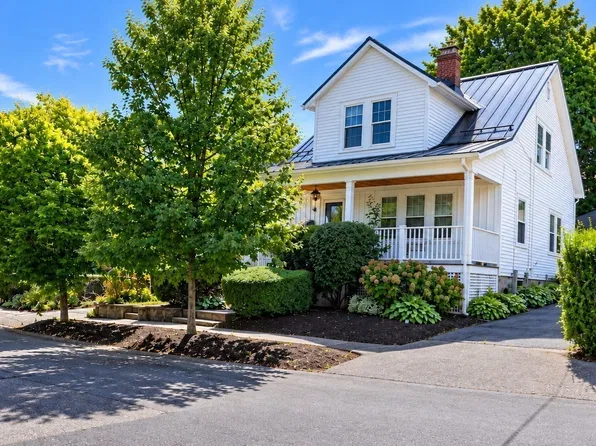 53 Aberdeen Rd, Milton, MA 02186