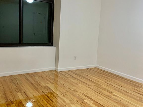 3rd image of 7516 Bay Pkwy #4